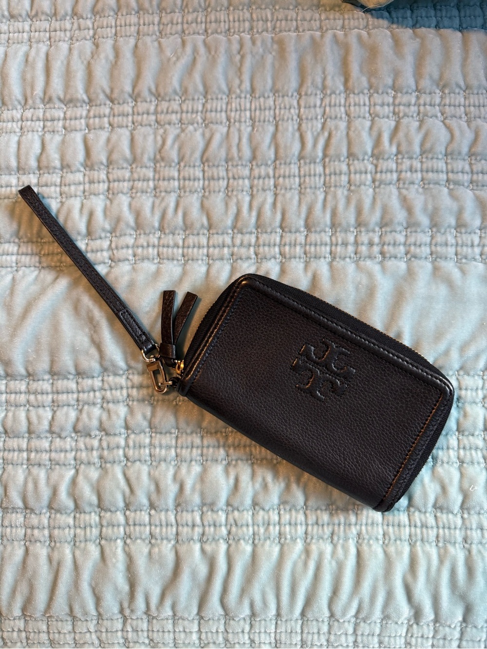 Tory Burch Black Leather Wristlet Wallet Zip Around Card Holder EUC